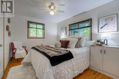 783 Fife'S Bay Marina Lane, Smith-Ennismore-Lakefield, ON - Indoor Photo Showing Bedroom