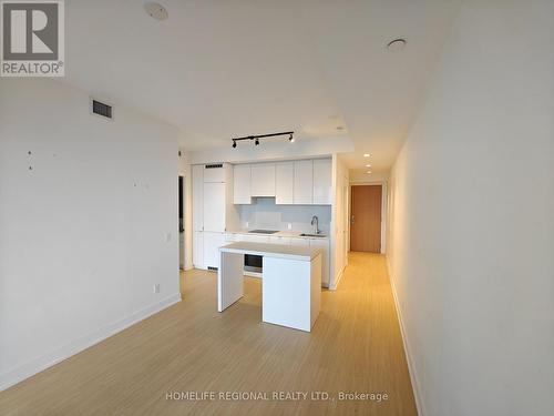 3112 - 7 Grenville Street, Toronto, ON - Indoor Photo Showing Kitchen