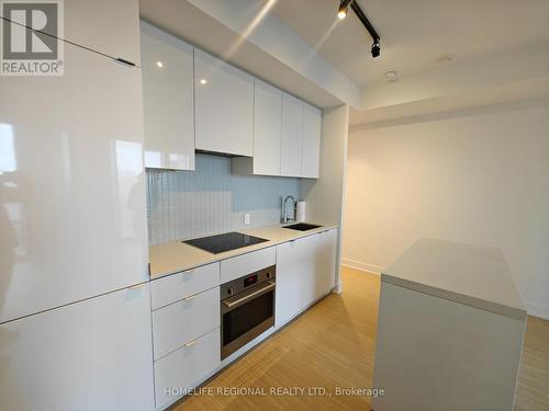 3112 - 7 Grenville Street, Toronto, ON - Indoor Photo Showing Kitchen