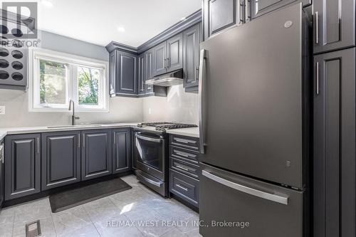 18 - 6157 Kingston Road, Toronto, ON - Indoor Photo Showing Kitchen With Upgraded Kitchen