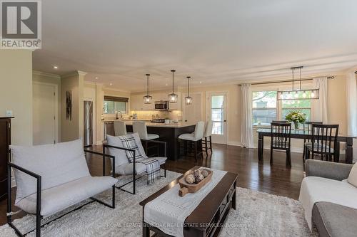 766 Shadeland Avenue, Burlington, ON - Indoor Photo Showing Living Room