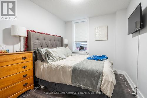 42 Sherman Avenue S, Hamilton, ON - Indoor Photo Showing Bedroom