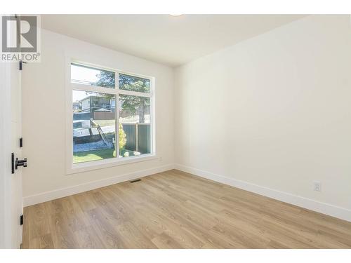 111 20 Street Se, Salmon Arm, BC - Indoor Photo Showing Other Room