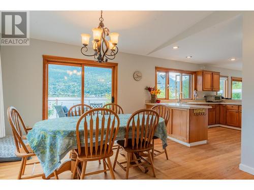 350 Johnstone  Road, Nelson, BC - Indoor Photo Showing Dining Room