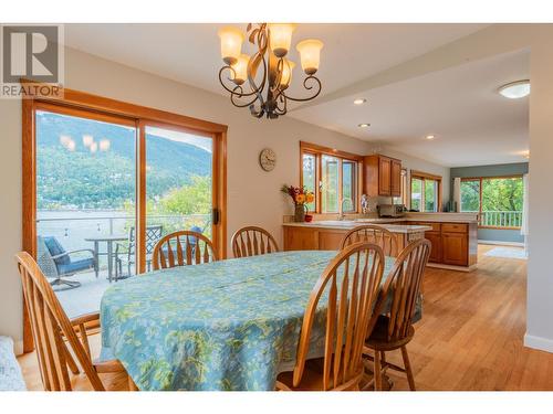 350 Johnstone  Road, Nelson, BC - Indoor Photo Showing Dining Room