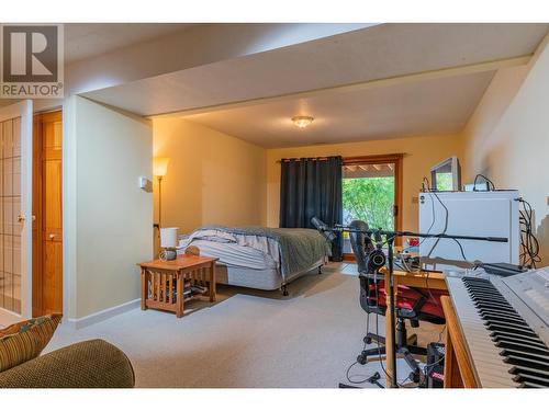 350 Johnstone  Road, Nelson, BC - Indoor Photo Showing Bedroom