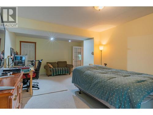 350 Johnstone  Road, Nelson, BC - Indoor Photo Showing Bedroom