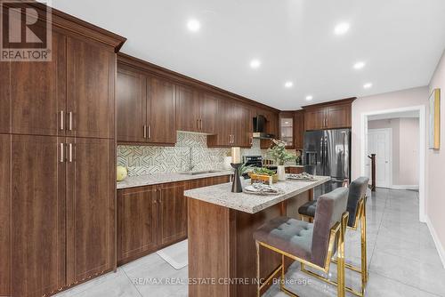 33 Trammell Lane, Brampton, ON - Indoor Photo Showing Kitchen With Upgraded Kitchen