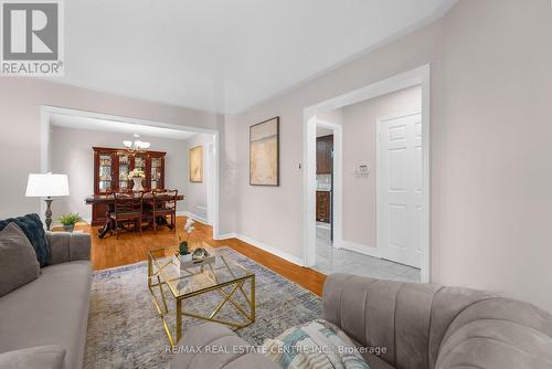 33 Trammell Lane, Brampton, ON - Indoor Photo Showing Living Room