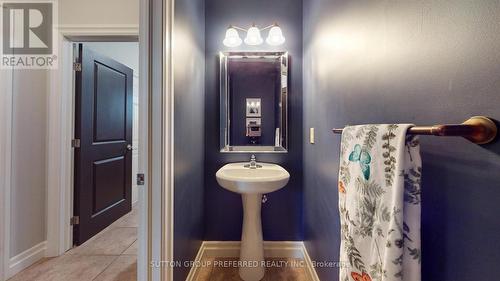 1545 Mulberry Street, London, ON - Indoor Photo Showing Bathroom