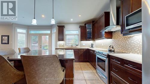 1545 Mulberry Street, London, ON - Indoor Photo Showing Kitchen With Upgraded Kitchen