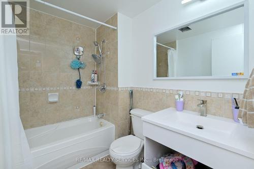 8 Mount Pleasant Drive, Brampton, ON - Indoor Photo Showing Bathroom