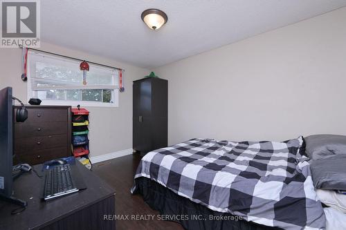 8 Mount Pleasant Drive, Brampton, ON - Indoor Photo Showing Bedroom