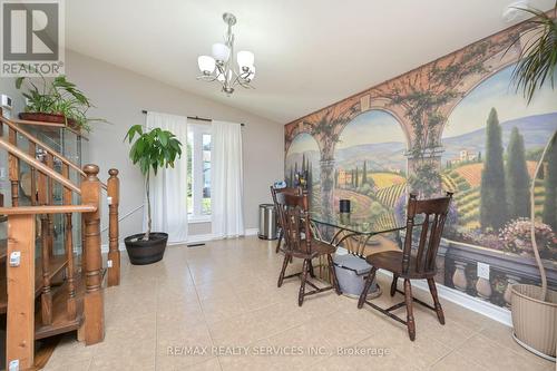 8 Mount Pleasant Drive, Brampton, ON - Indoor Photo Showing Dining Room