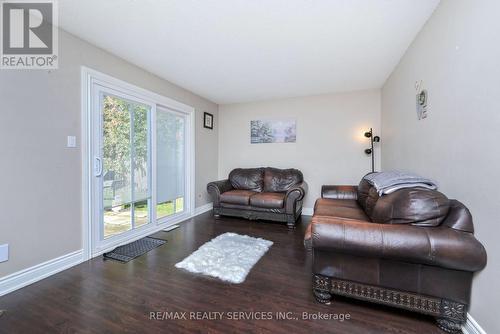 8 Mount Pleasant Drive, Brampton, ON - Indoor Photo Showing Living Room