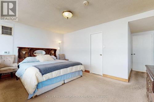 1510 - 720 Spadina Avenue, Toronto, ON - Indoor Photo Showing Bedroom