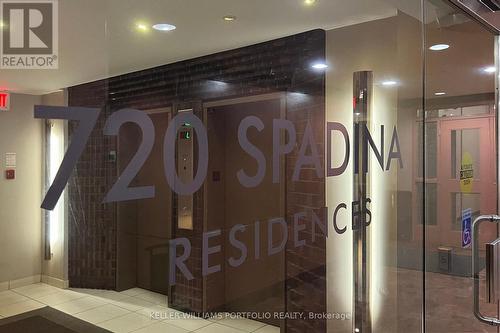 1510 - 720 Spadina Avenue, Toronto, ON - Indoor Photo Showing Bathroom