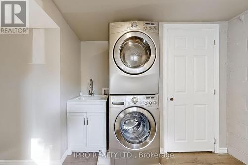 127 Moffatt Street E, St. Catharines, ON - Indoor Photo Showing Laundry Room