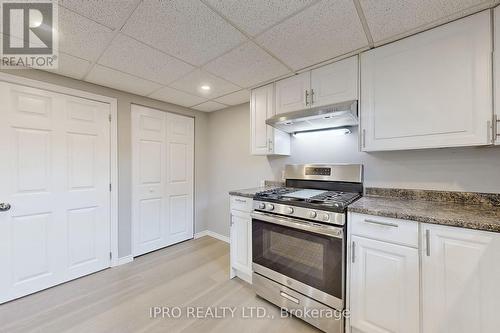 127 Moffatt Street E, St. Catharines, ON - Indoor Photo Showing Kitchen