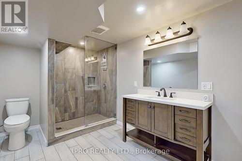 127 Moffatt Street E, St. Catharines, ON - Indoor Photo Showing Bathroom