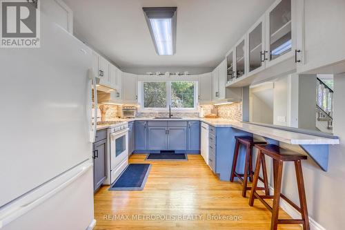 6730 O'Banwell Street, Plympton-Wyoming, ON - Indoor Photo Showing Kitchen With Upgraded Kitchen