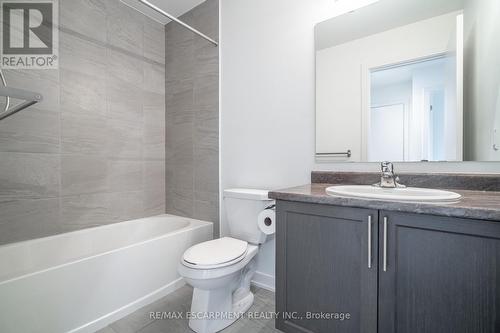 44 - 590 North Service Road, Hamilton, ON - Indoor Photo Showing Bathroom