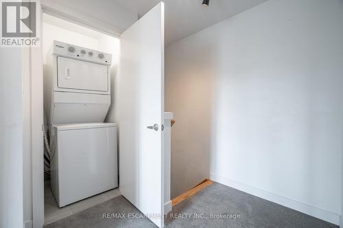 44 - 590 North Service Road, Hamilton, ON - Indoor Photo Showing Laundry Room