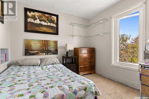 2215 Osler Street, Regina, SK - Indoor Photo Showing Bedroom