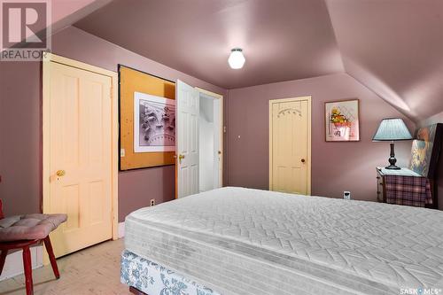 2215 Osler Street, Regina, SK - Indoor Photo Showing Bedroom