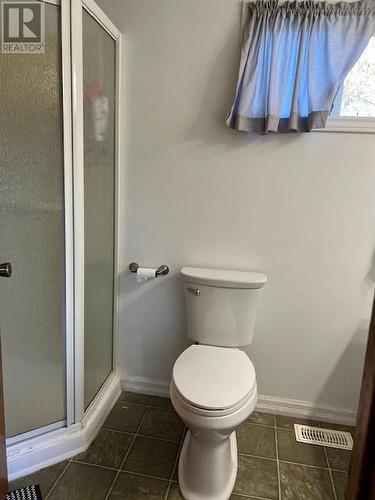 8 Dupuis Road, Markstay-Warren, ON - Indoor Photo Showing Bathroom