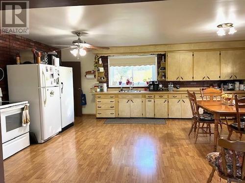 8 Dupuis Road, Markstay-Warren, ON - Indoor Photo Showing Kitchen