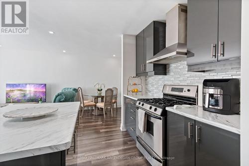 Mf - 149 Septonne Avenue, Newmarket, ON - Indoor Photo Showing Kitchen