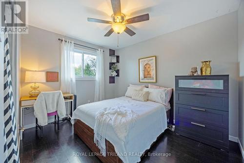 45 Masefield Crescent, London, ON - Indoor Photo Showing Bedroom