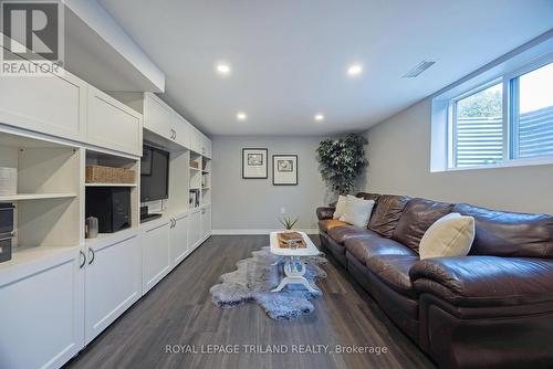 45 Masefield Crescent, London, ON - Indoor Photo Showing Living Room