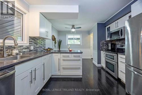 45 Masefield Crescent, London, ON - Indoor Photo Showing Kitchen With Upgraded Kitchen