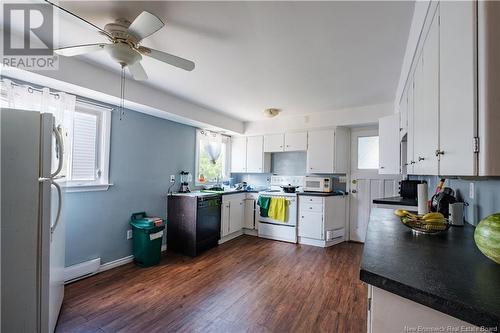 257-259 West, Moncton, NB - Indoor Photo Showing Kitchen