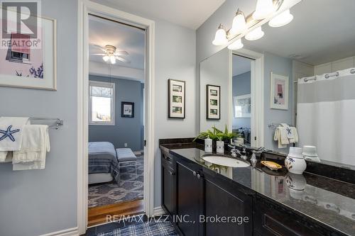 1 - 345 Lakebreeze Drive, Clarington (Newcastle), ON - Indoor Photo Showing Bathroom