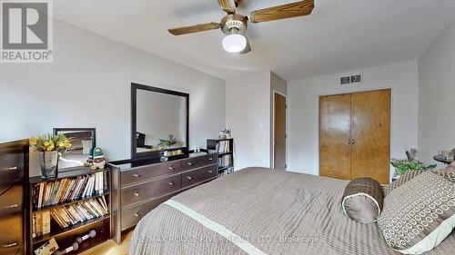 112 Billington Crescent, Toronto, ON - Indoor Photo Showing Bedroom