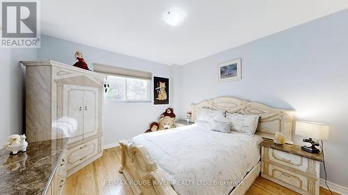 112 Billington Crescent, Toronto, ON - Indoor Photo Showing Bedroom