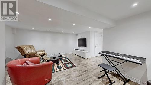 112 Billington Crescent, Toronto, ON - Indoor Photo Showing Other Room