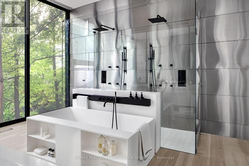 7 Waxwing Place, Toronto, ON - Indoor Photo Showing Bathroom