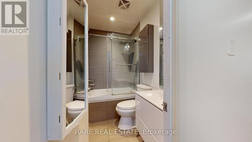 203 - 127 Queen Street E, Toronto, ON - Indoor Photo Showing Bathroom