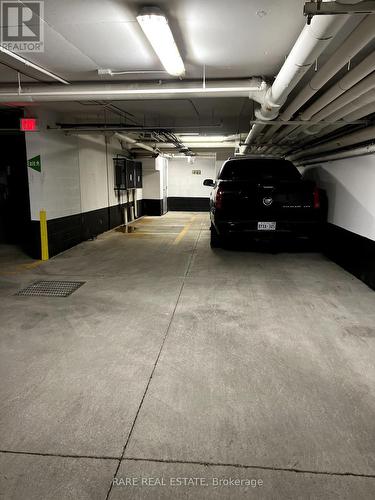 203 - 127 Queen Street E, Toronto, ON - Indoor Photo Showing Garage