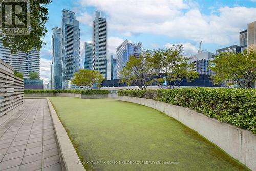 1209 - 18 Harbour Street, Toronto, ON - Outdoor