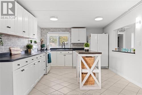 4 Cedar Crescent, Mcgregor, ON - Indoor Photo Showing Kitchen