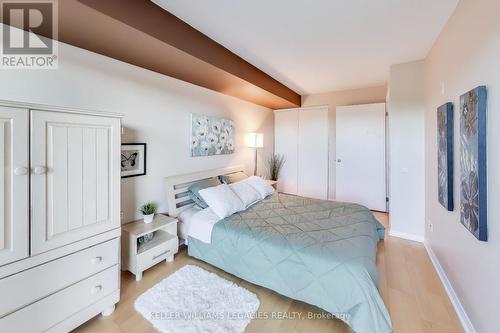 316 - 1050 The Queensway, Toronto, ON - Indoor Photo Showing Bedroom