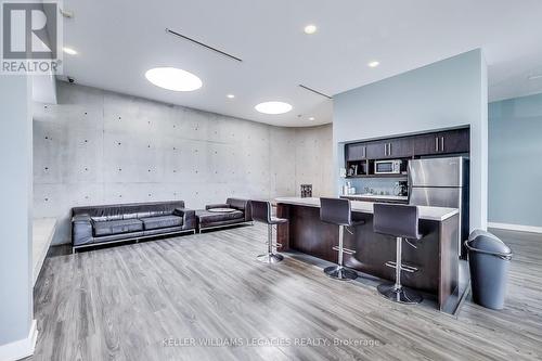 316 - 1050 The Queensway, Toronto, ON - Indoor Photo Showing Kitchen