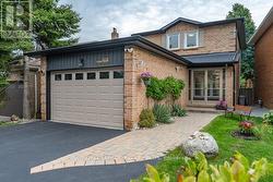 5713 TURNEY DRIVE  Mississauga, ON L5M 2P7