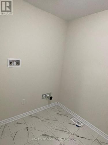 91 Selection Heights, Thorold, ON - Indoor Photo Showing Other Room