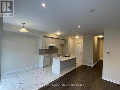 91 Selection Heights, Thorold, ON - Indoor Photo Showing Kitchen